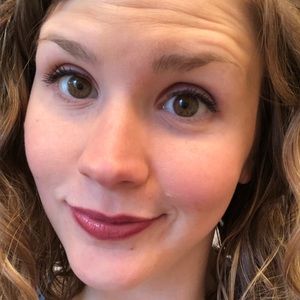 Meet your Posher, Mara